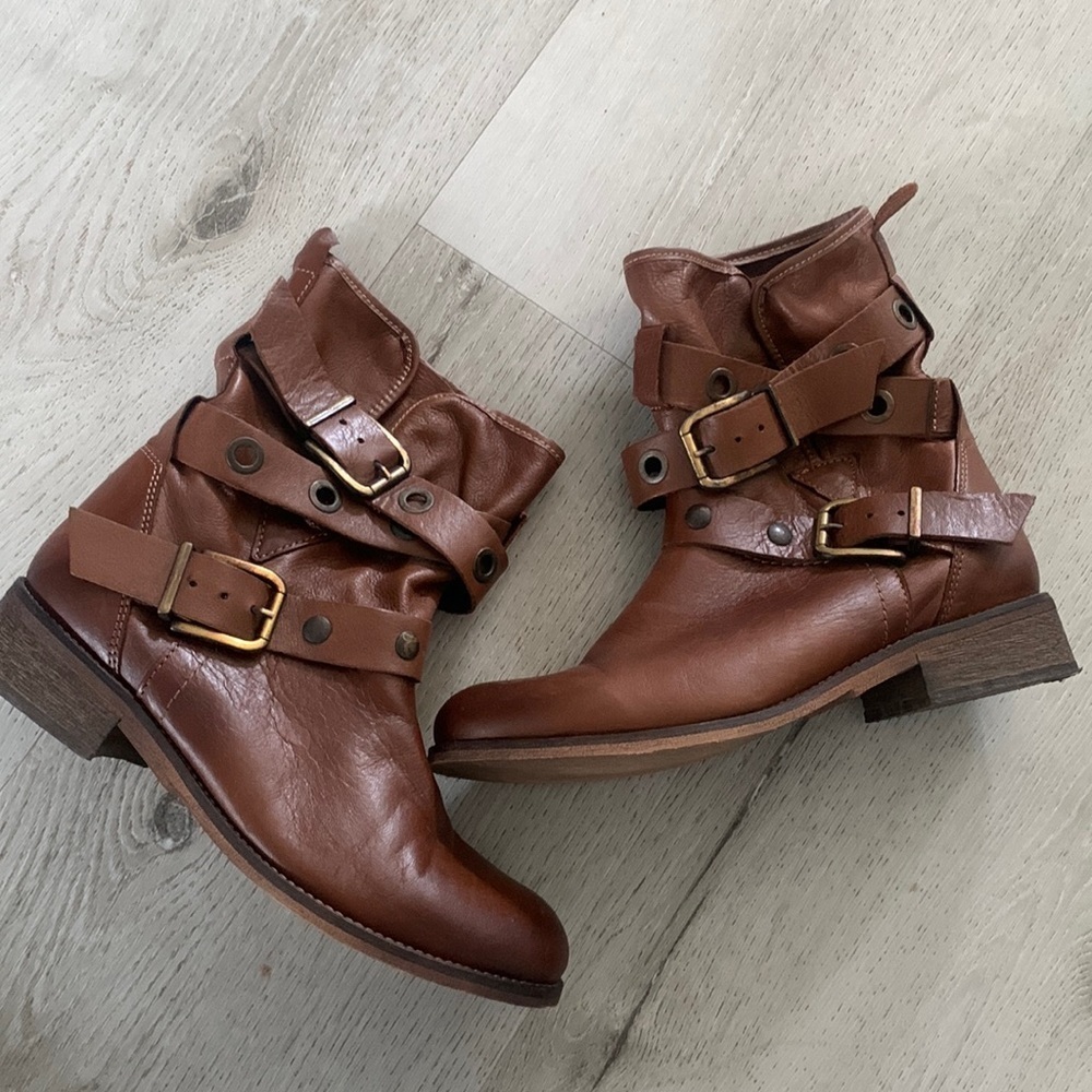 Musse & Cloud Women's Adriana Ankle Bootie Cue size 40 brown buckles strap